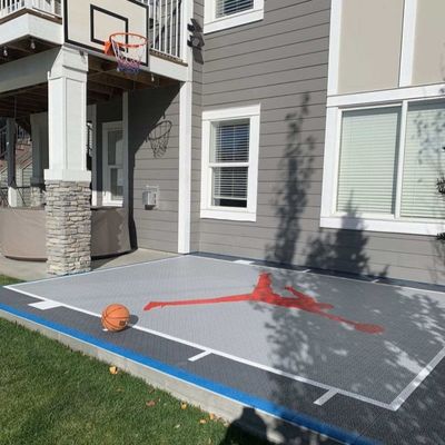 Aufgehängte 100% Pp Kunststoff Sportplatz Matte für Indoor Outdoor Mobile Volleyball Basketball
