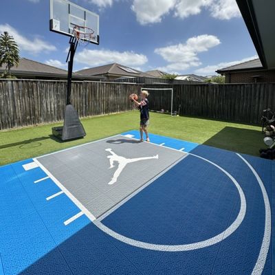 Alle Wetter Pp Modular Outdoor Basketball Court Fußboden Einfach zu installieren Verstellbares Verriegeln